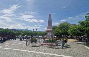Magnifique et  unique  villa  dans la nature à 5 minutes de la plage de la ROYA