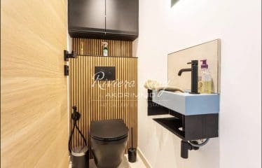 Villefranche-sur-Mer – Magnifique appartement 3P avec vue mer, piscine, parking et cave