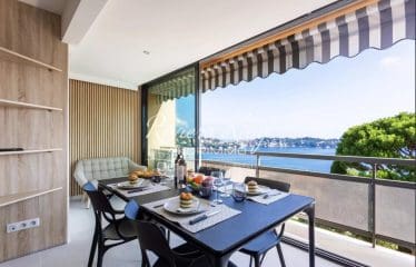 Villefranche-sur-Mer – Magnifique appartement 3P avec vue mer, piscine, parking et cave