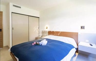 Villefranche-sur-Mer – Magnifique appartement 3P avec vue mer, piscine, parking et cave