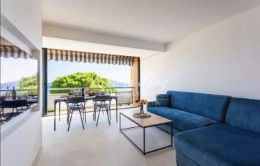 Villefranche-sur-Mer – Magnifique appartement 3P avec vue mer, piscine, parking et cave