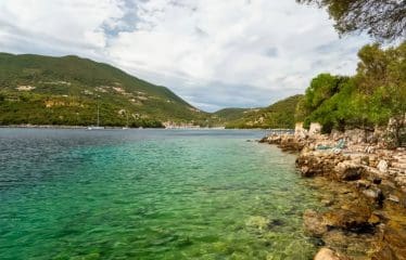 Villa en bord de mer avec amarrage privé