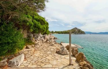 Villa en bord de mer avec amarrage privé