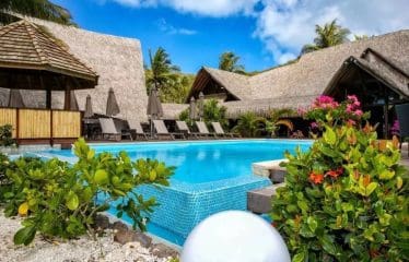 Magnifique  Hôtel  pieds dans l eau sur Bora Bora