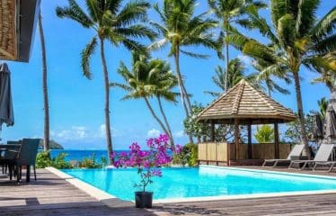 Magnifique  Hôtel  pieds dans l eau sur Bora Bora