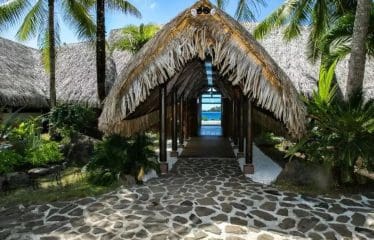 Magnifique  Hôtel  pieds dans l eau sur Bora Bora