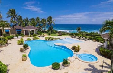 Luxueusement chic avec une vue imprenable sur l&rsquo;océan