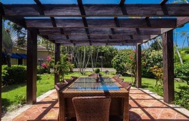 Luxueusement chic avec une vue imprenable sur l&rsquo;océan