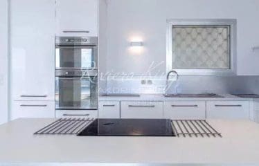 Alpes Maritimes (06) Villefranche-Sur-Mer, 4 Pieces, garage, 2 caves