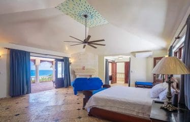 Luxueusement chic avec une vue imprenable sur l&rsquo;océan