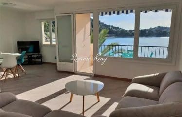 VILLEFRANCHE-SUR-MER – APPARTEMENT 2 CHAMBRES – TERRASSE ET SUPERBE VUE SUR LA MER –