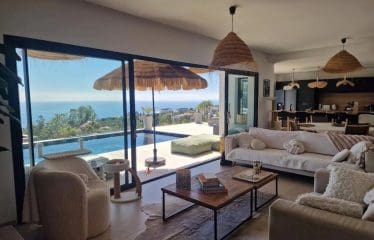Propriété d&rsquo;exception – Vue  mer panoramique  sur solenzara  Entièrement Meublée