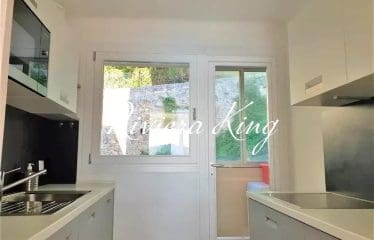 VILLEFRANCHE-SUR-MER – APPARTEMENT 2 CHAMBRES – TERRASSE ET SUPERBE VUE SUR LA MER –