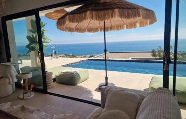 Propriété d&rsquo;exception – Vue  mer panoramique  sur solenzara  Entièrement Meublée