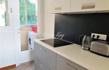 VILLEFRANCHE-SUR-MER – APPARTEMENT 2 CHAMBRES – TERRASSE ET SUPERBE VUE SUR LA MER –