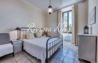 Appartement de caractère avec terrasse panoramique et studio indépendant- Villefranche-sur-Mer —