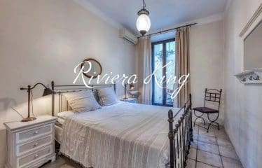Appartement de caractère avec terrasse panoramique et studio indépendant- Villefranche-sur-Mer —