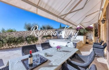 Appartement de caractère avec terrasse panoramique et studio indépendant- Villefranche-sur-Mer —