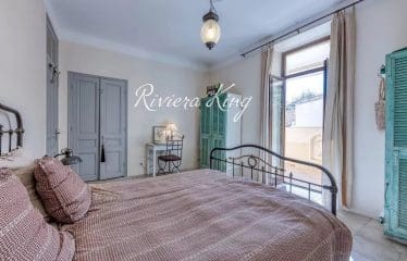 Appartement de caractère avec terrasse panoramique et studio indépendant- Villefranche-sur-Mer —
