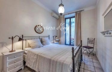 Appartement de caractère avec terrasse panoramique et studio indépendant- Villefranche-sur-Mer —